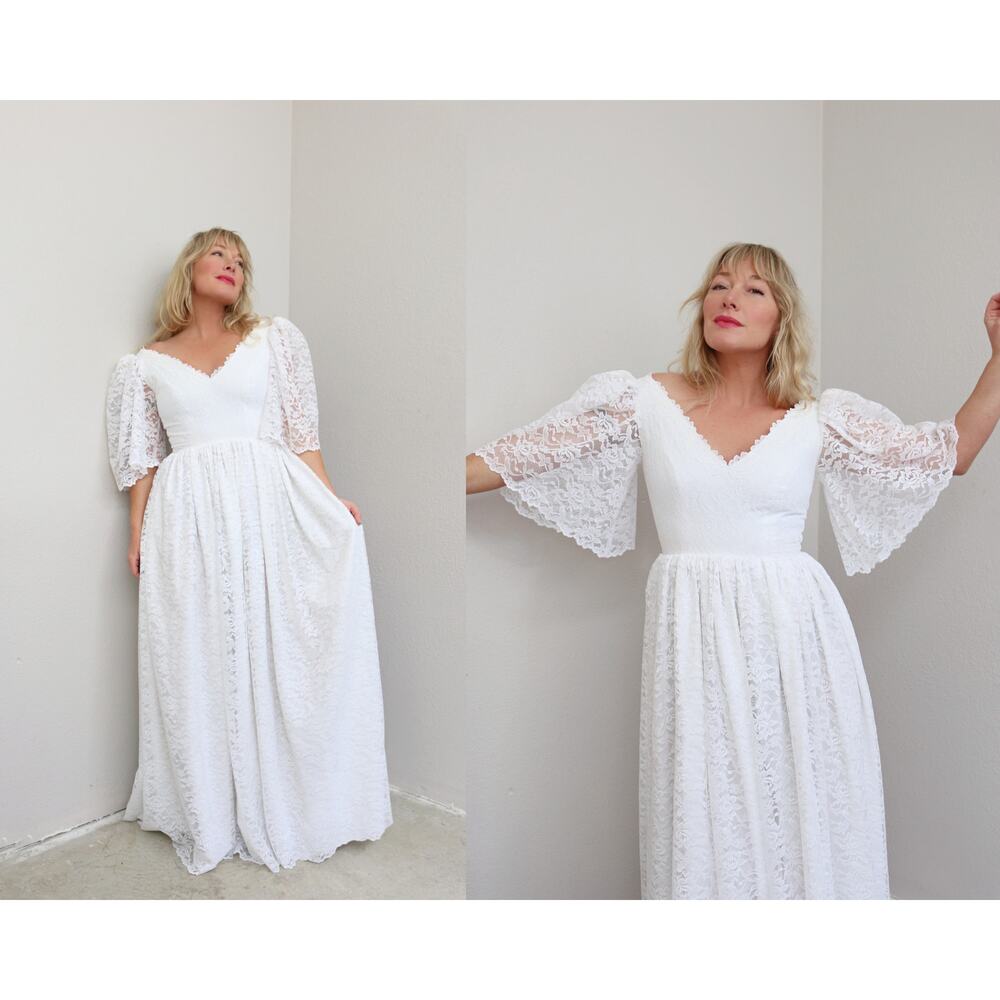 1970's Vintage Country Wide Bell Sleeve Lace Wedding Dress ~ Women's XS SM